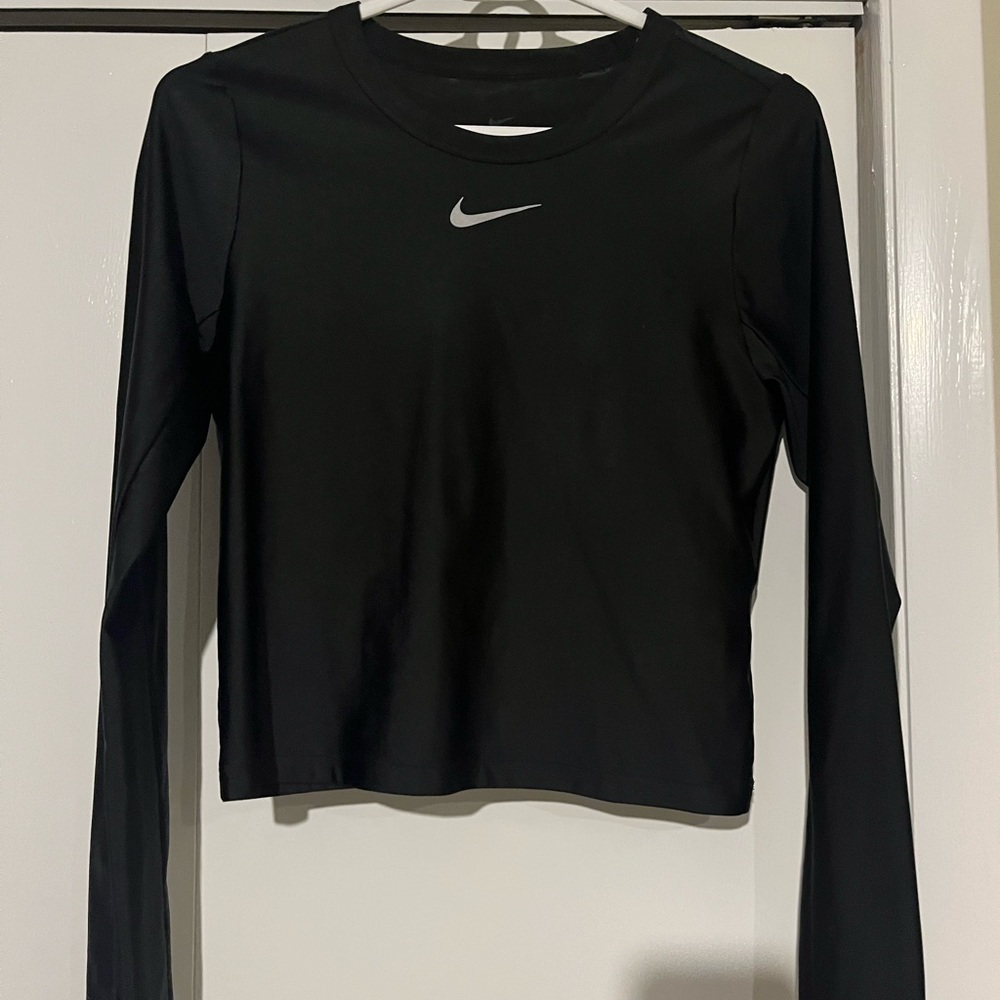 Nike Drifit Long Sleeve Crop Shirt